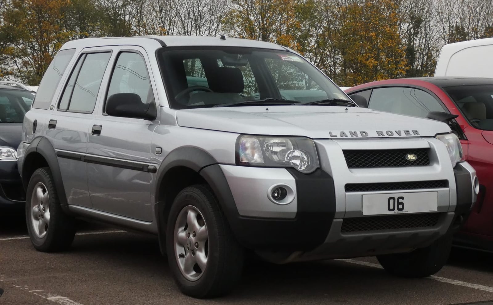 A silver 2006 Land Rover Freelander Adventurer Td4 five-door with a UK registration